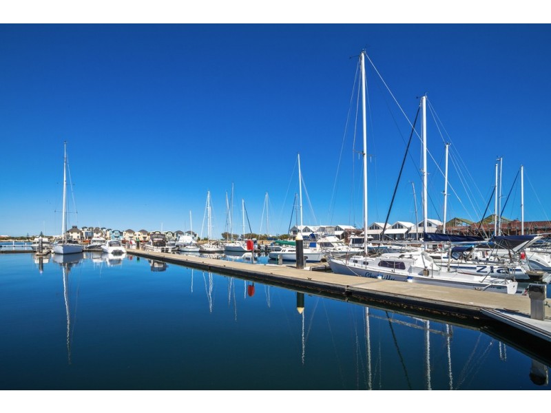 420 Marine Terrace, Geographe WA 6280