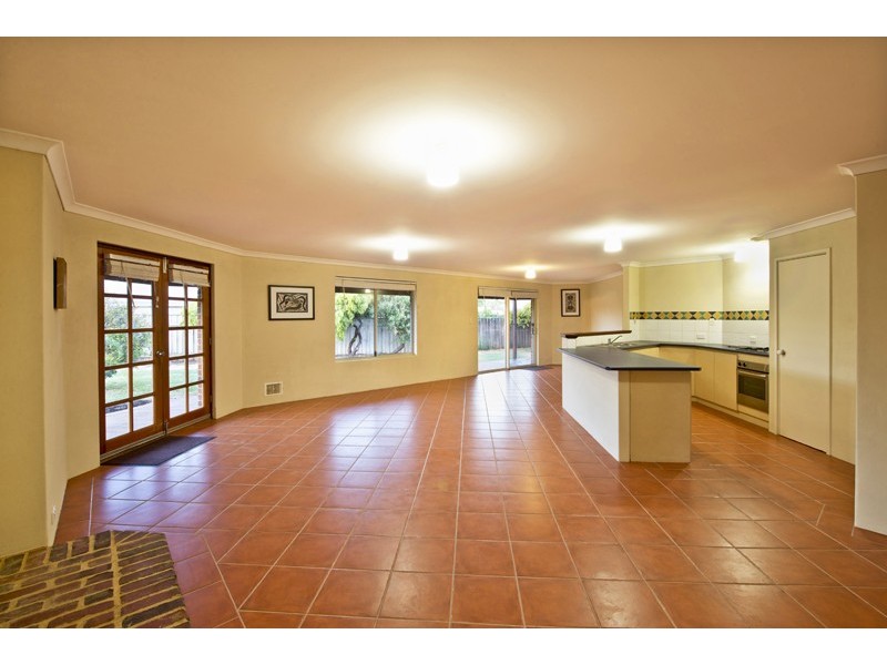 16 Amberley Loop, Dunsborough WA 6281