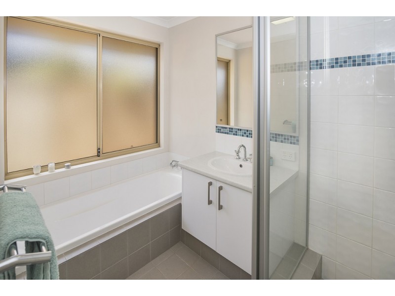 10 Dairylands Drive, Broadwater WA 6280