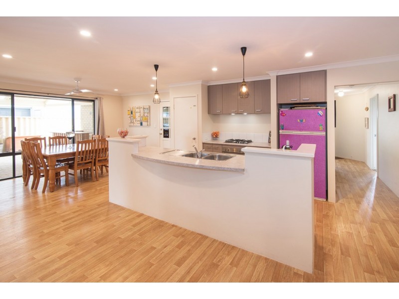 34 Provincia Parade, Yalyalup WA 6280