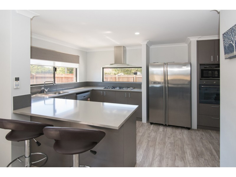 215 Marine Terrace, Geographe WA 6280