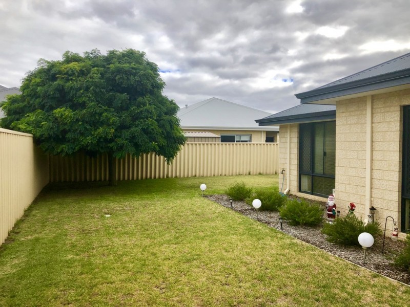 16 Provincia Parade, Yalyalup WA 6280