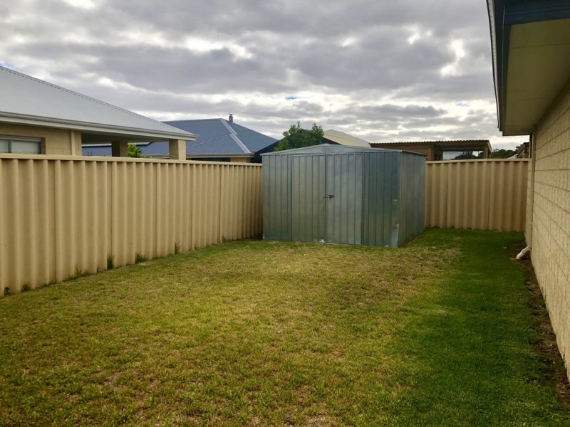 16 Provincia Parade, Yalyalup WA 6280