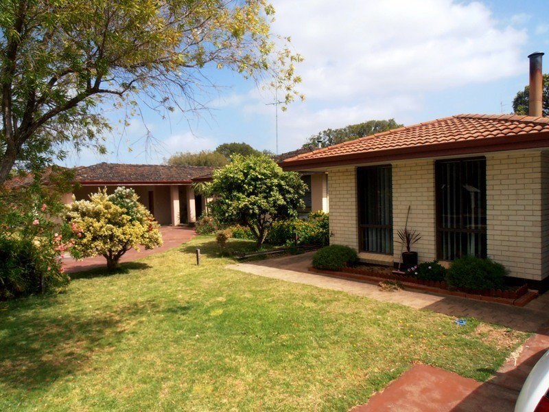 35 A Glenleigh Road, West Busselton WA 6280