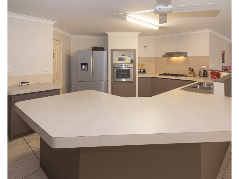 25 Currawong Drive, Broadwater WA 6280