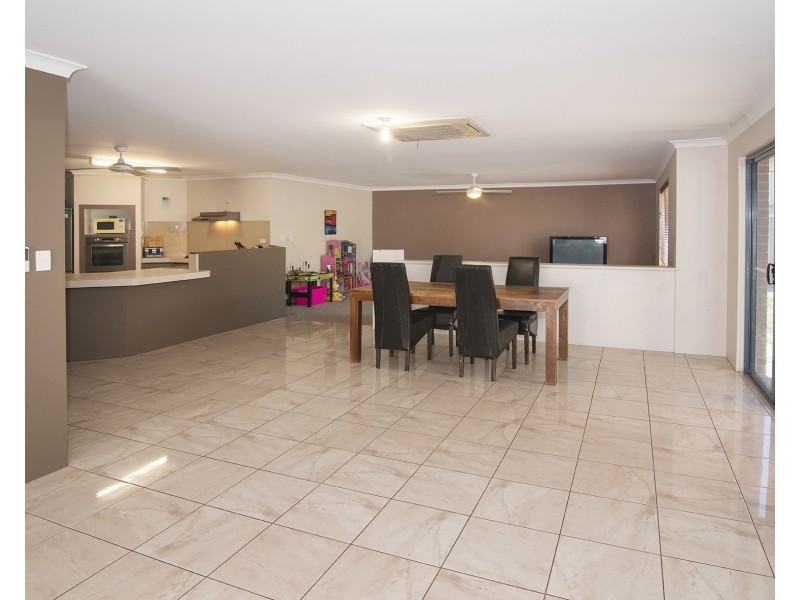 25 Currawong Drive, Broadwater WA 6280