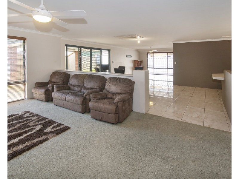 25 Currawong Drive, Broadwater WA 6280