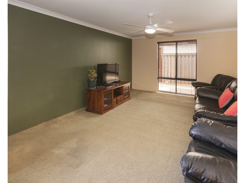 25 Currawong Drive, Broadwater WA 6280