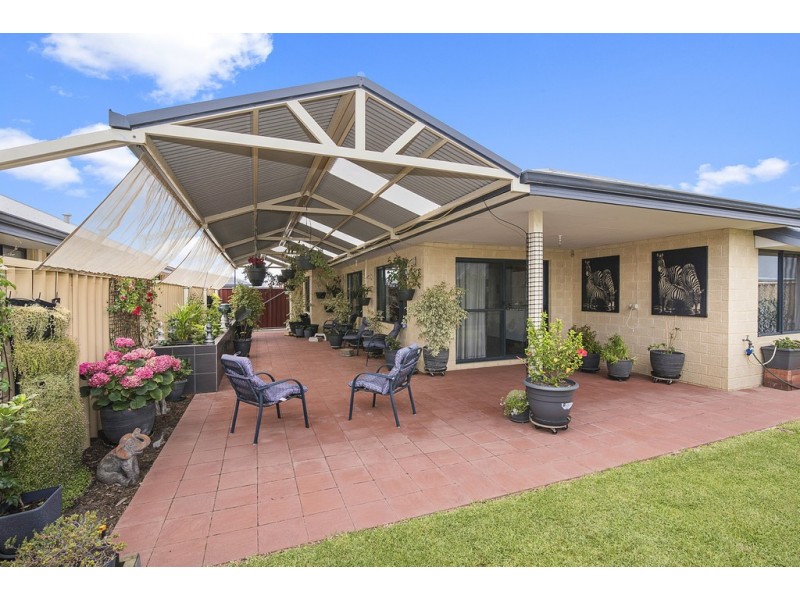 17 Toulon Way, Yalyalup WA 6280