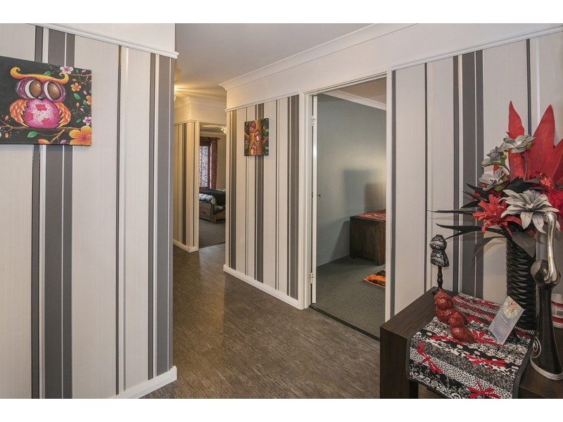 17 Toulon Way, Yalyalup WA 6280