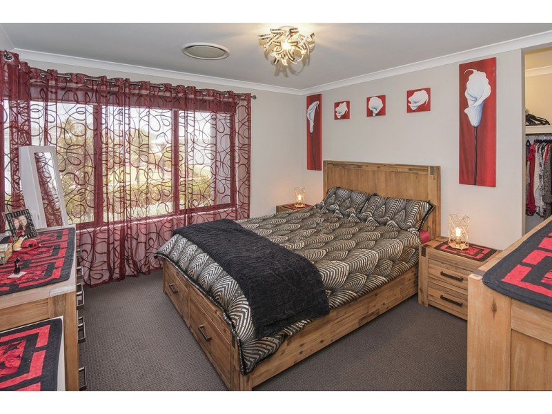17 Toulon Way, Yalyalup WA 6280