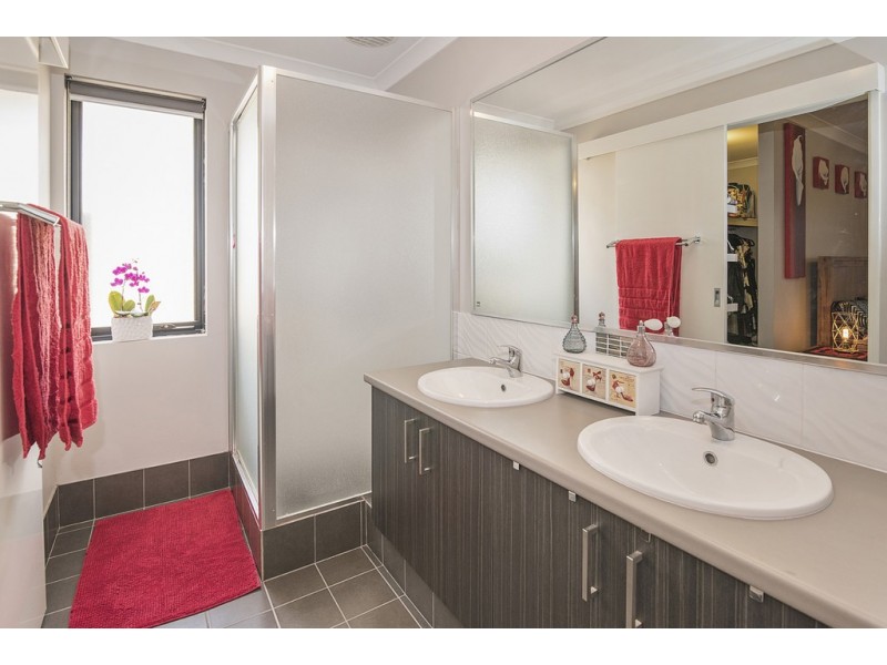17 Toulon Way, Yalyalup WA 6280