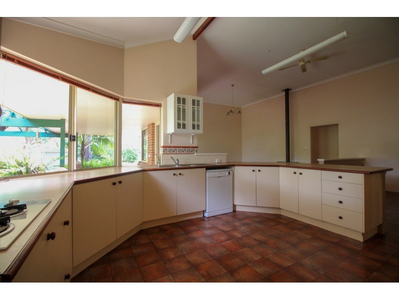 6 Kalgaritch Avenue, West Busselton WA 6280