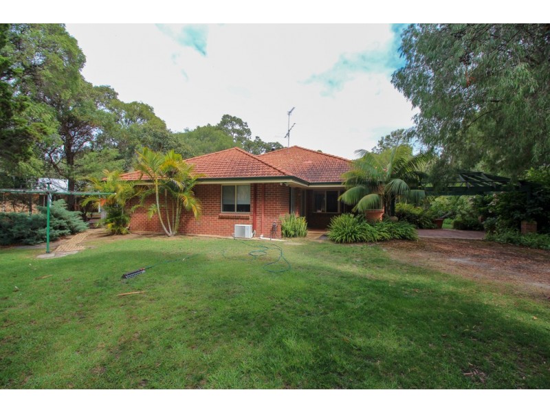 6 Kalgaritch Avenue, West Busselton WA 6280