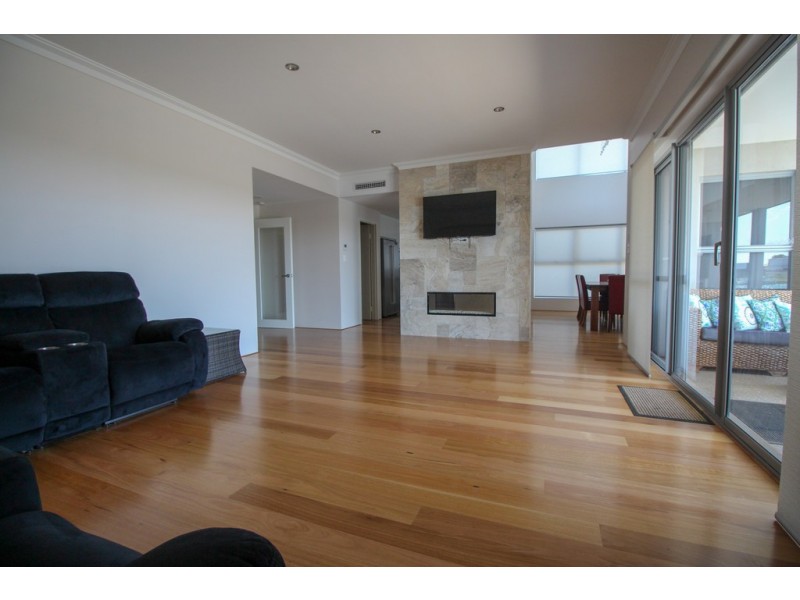 9 Windward Green, Geographe WA 6280