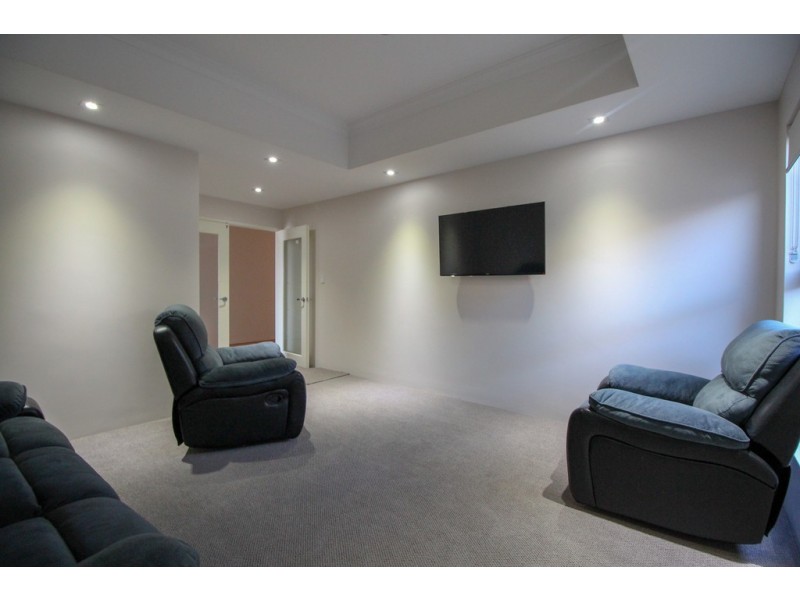 9 Windward Green, Geographe WA 6280