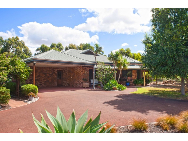 28 Kalgaritch Avenue, West Busselton WA 6280