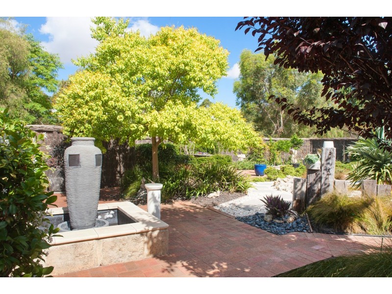 28 Kalgaritch Avenue, West Busselton WA 6280