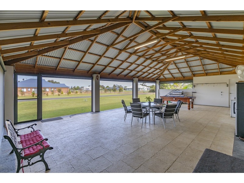 30 Peaceful Way, Ambergate WA 6280