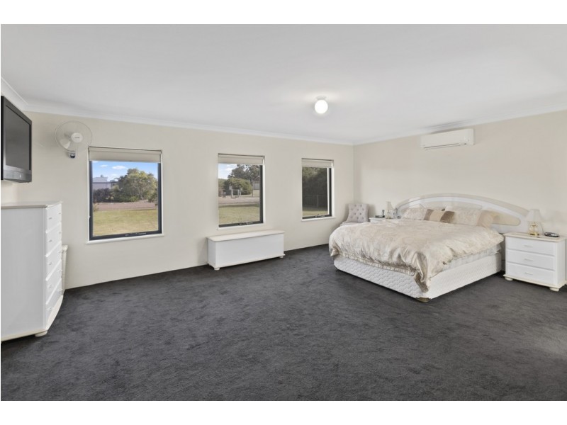 30 Peaceful Way, Ambergate WA 6280