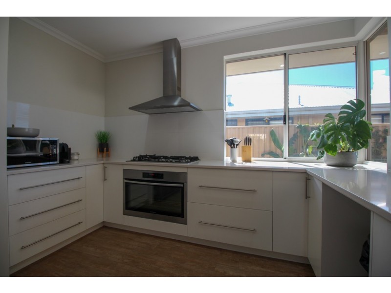 11 Rivergum Way, Glen Iris WA 6230