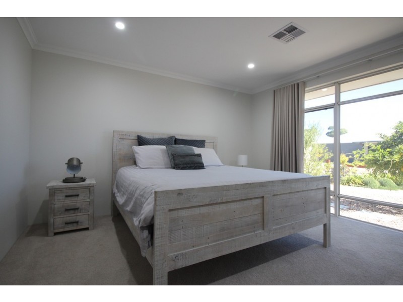 11 Rivergum Way, Glen Iris WA 6230