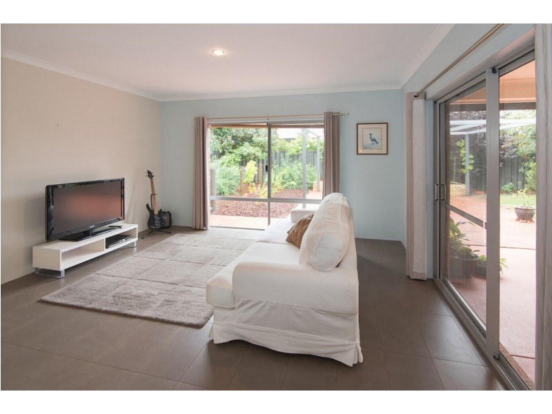 9 Cezanne Way, Yalyalup WA 6280