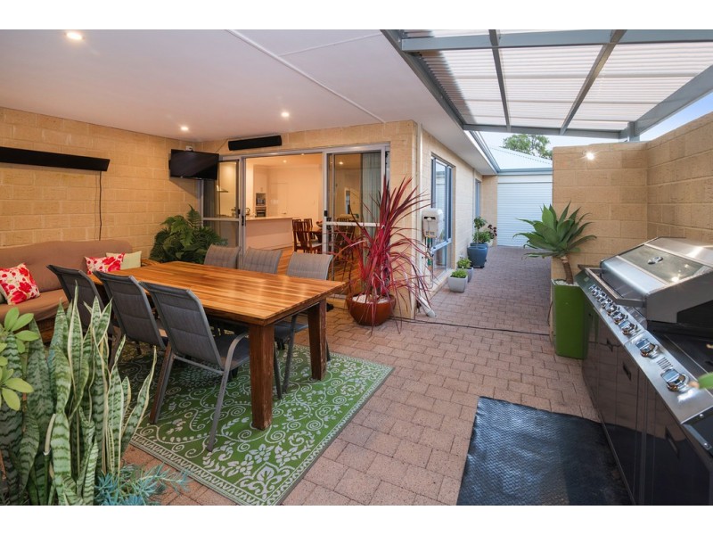 21 Billabong Street, Yalyalup WA 6280