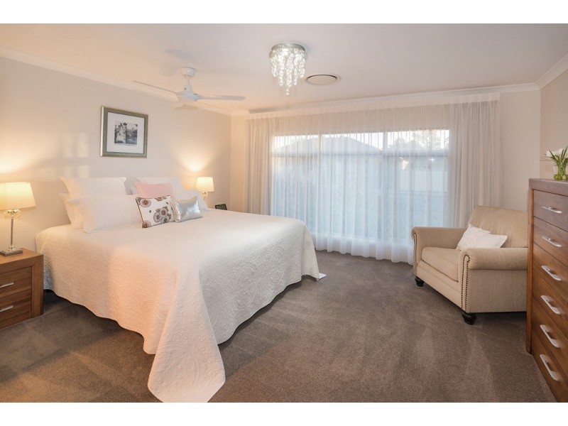 21 Billabong Street, Yalyalup WA 6280