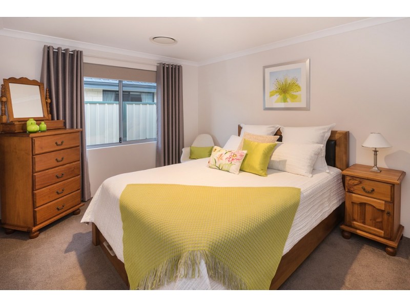 21 Billabong Street, Yalyalup WA 6280