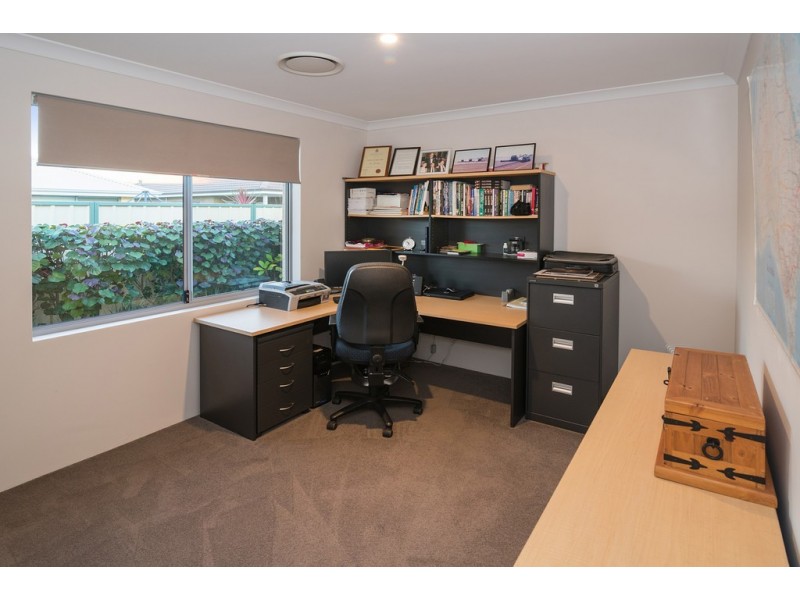 21 Billabong Street, Yalyalup WA 6280