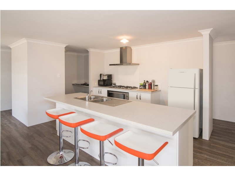 9 Toulon Way, Yalyalup WA 6280