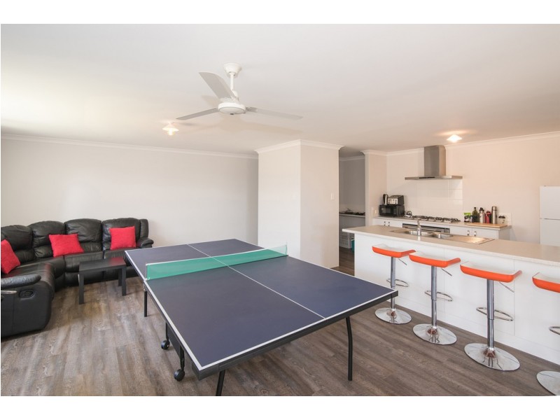 9 Toulon Way, Yalyalup WA 6280