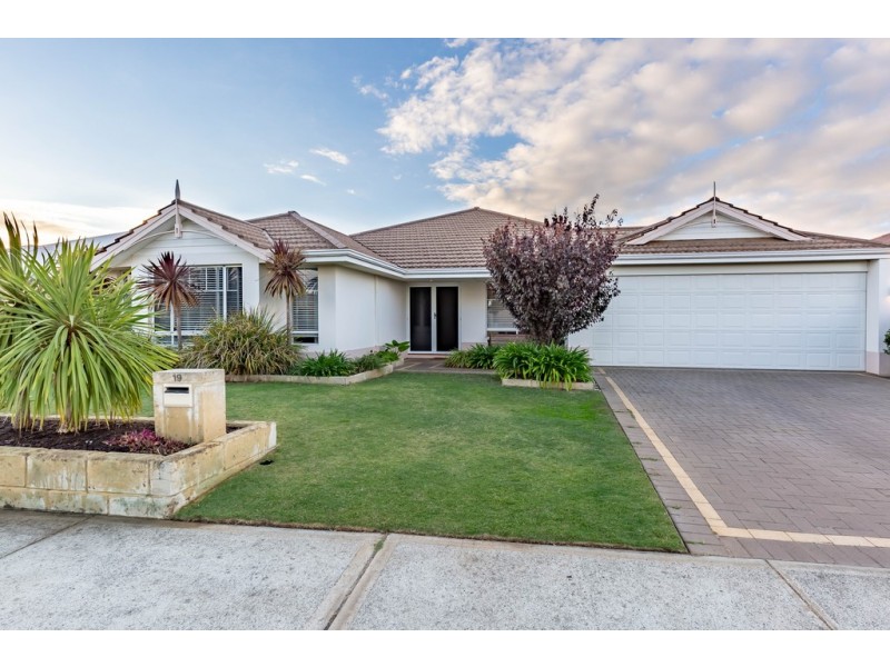 19 Marseilles Drive, Yalyalup WA 6280