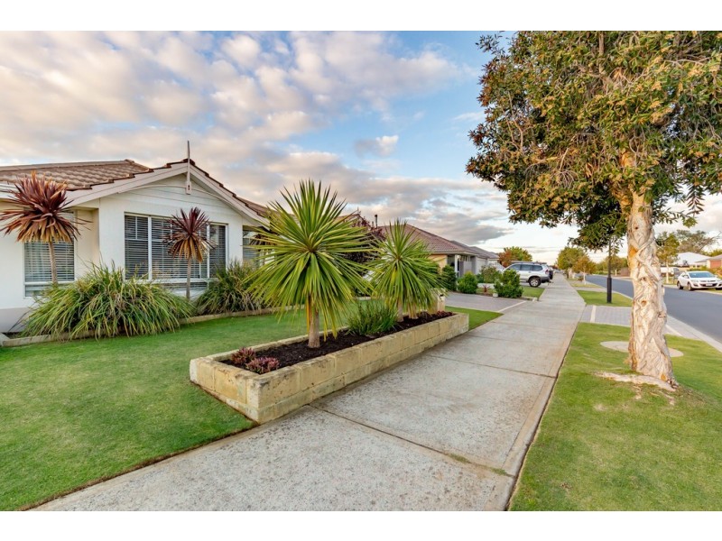 19 Marseilles Drive, Yalyalup WA 6280