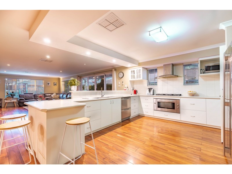 19 Marseilles Drive, Yalyalup WA 6280