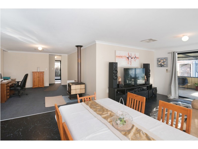 87 Clydebank Avenue, West Busselton WA 6280