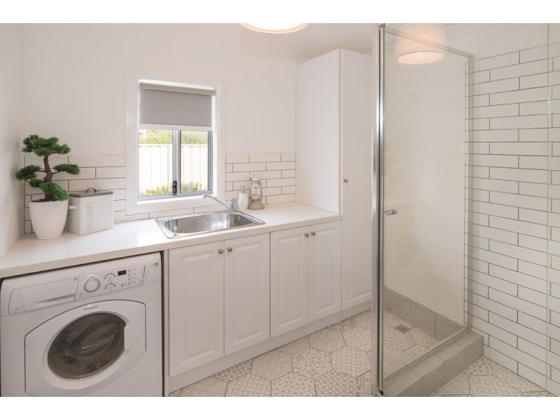 3/81 Fairbairn Road, Busselton WA 6280