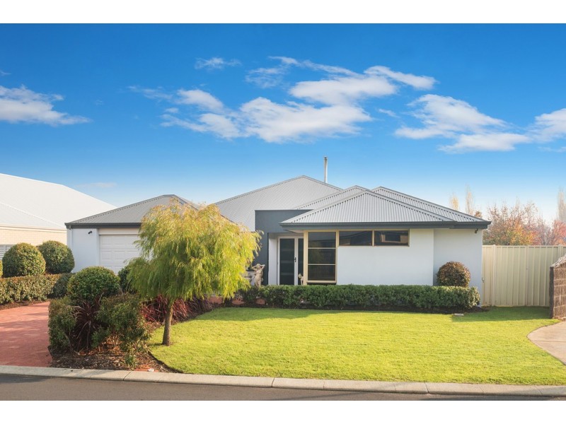 2 Mistral Bend, Yalyalup WA 6280