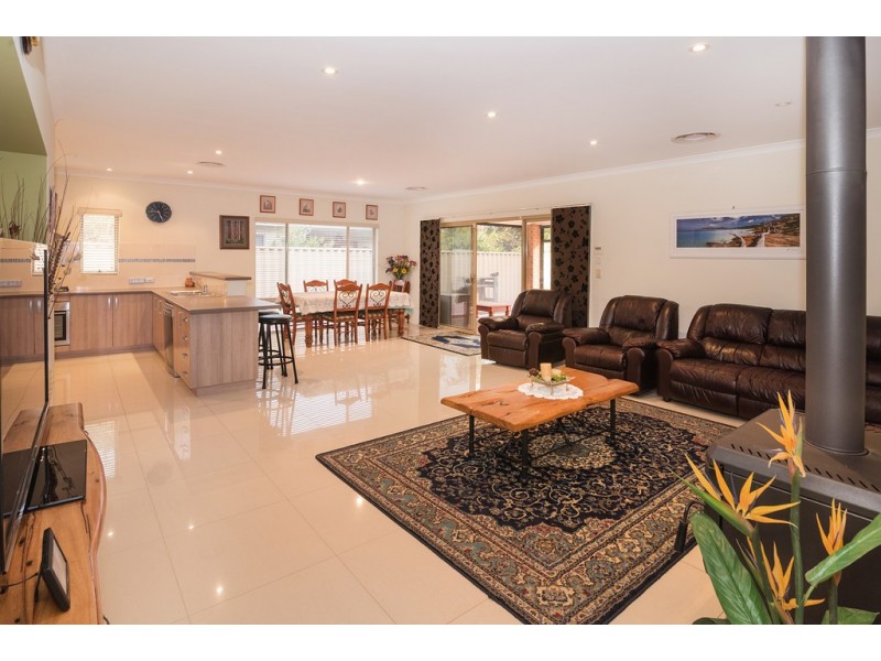 2 Mistral Bend, Yalyalup WA 6280