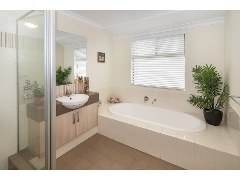 2 Mistral Bend, Yalyalup WA 6280