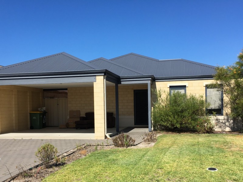 8 Flinders Crescent, Abbey WA 6280