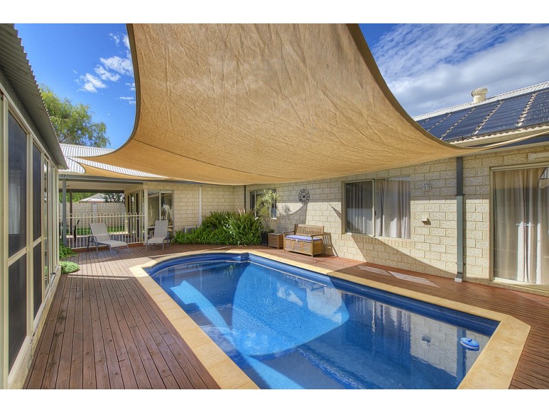 6 Angus Close, Bovell WA 6280