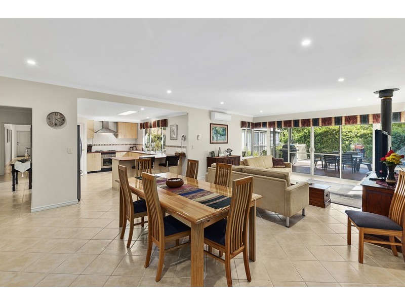 6 Angus Close, Bovell WA 6280