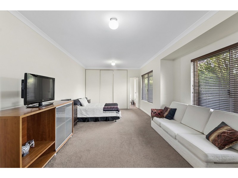 6 Angus Close, Bovell WA 6280