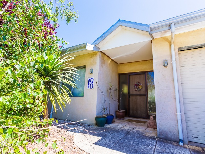 18 Village Green, Margaret River WA 6285