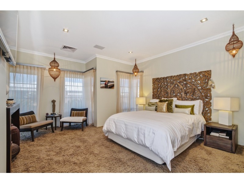 2 Nougat Crescent, Yalyalup WA 6280