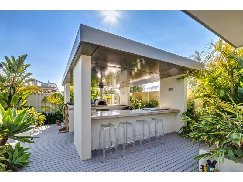 2 Nougat Crescent, Yalyalup WA 6280