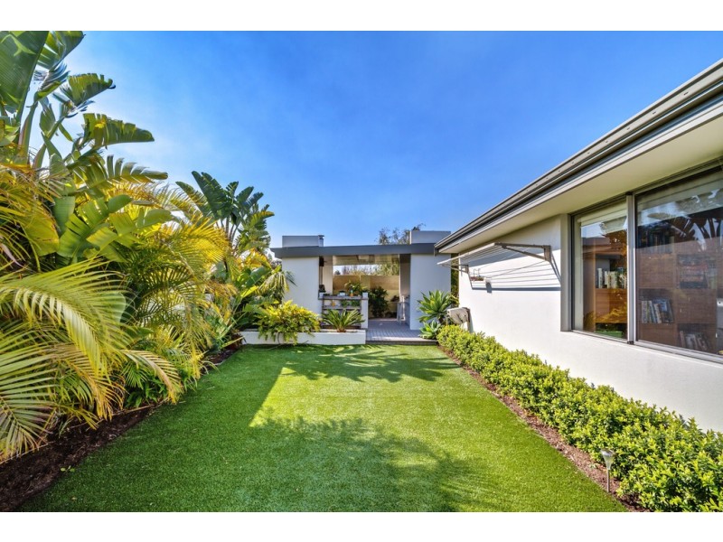 2 Nougat Crescent, Yalyalup WA 6280