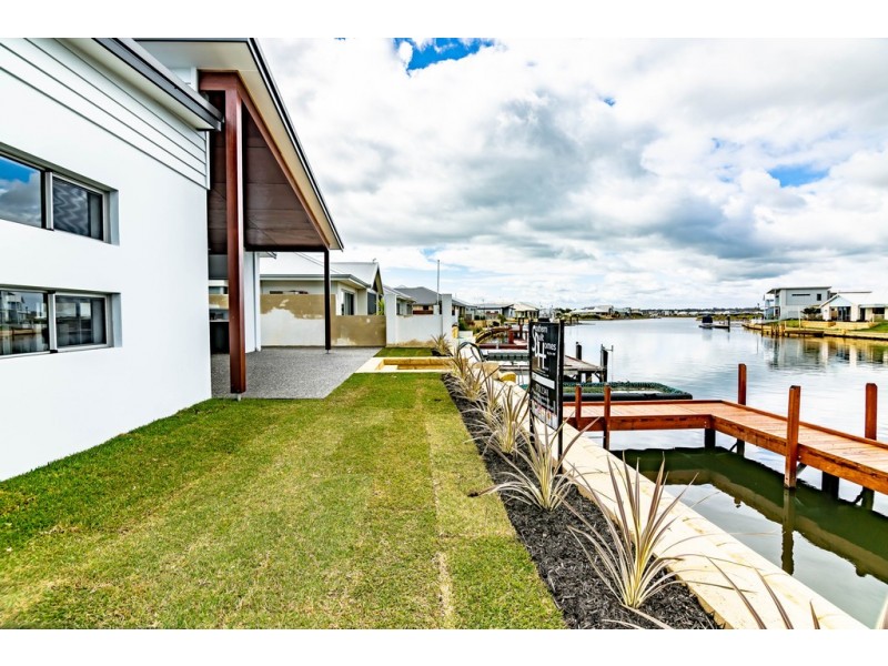 14 Burgee Cove, Geographe WA 6280